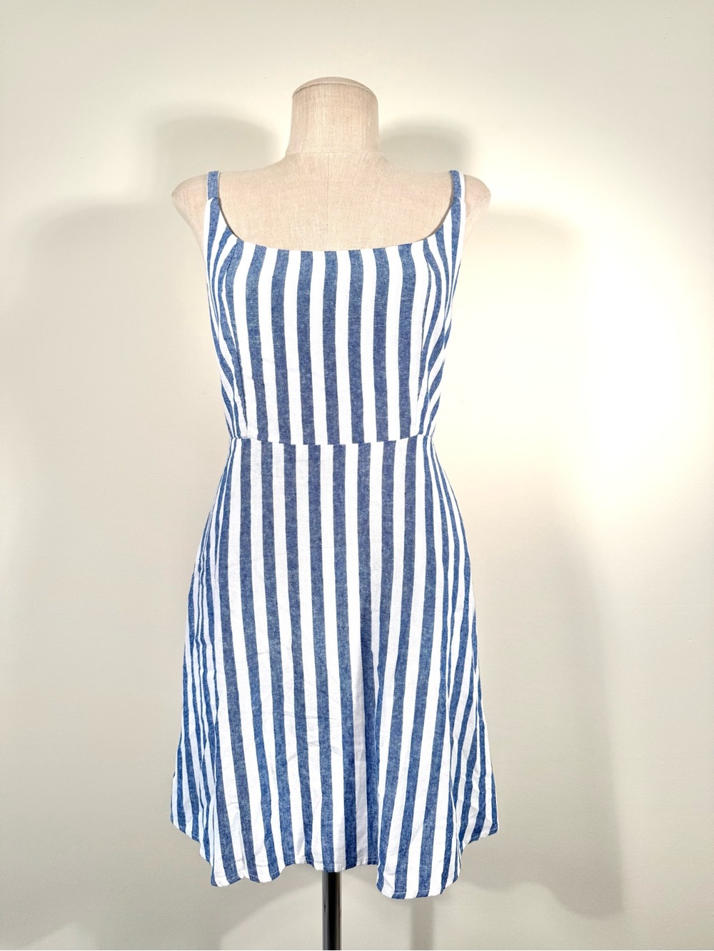 Old Navy Blue Striped Linen Blend Fit & Flare Cami Mini Dress with Pockets M EUC - Picture 4 of 16